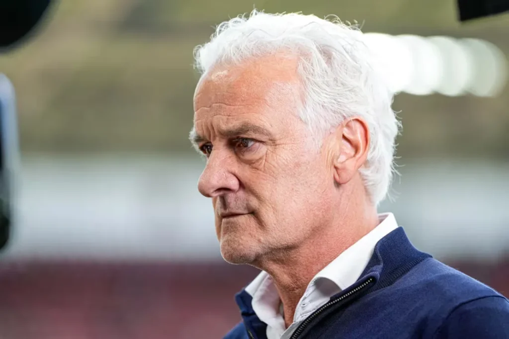 HLV Hiện Tại Của Đội Tuyển Curaçao: Fred Rutten